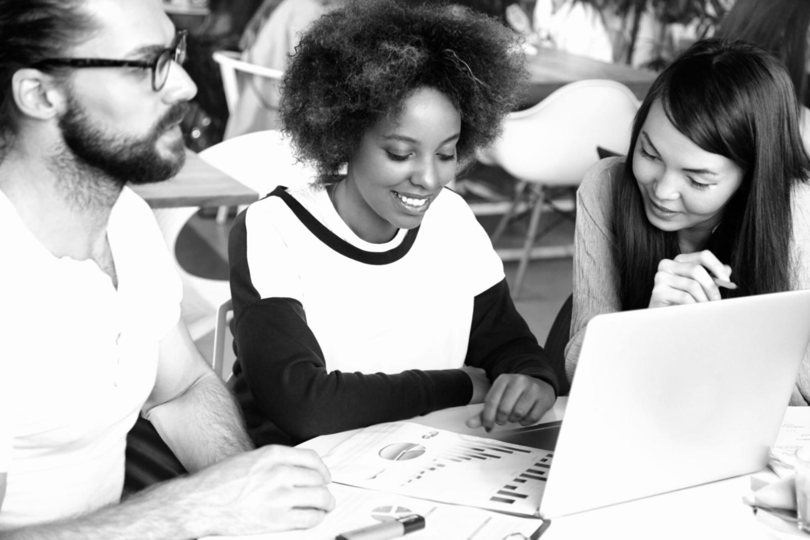 Environnement d'apprentissage adaptatif avec tableaux de bord personnalisés